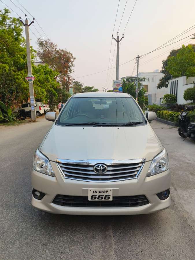 Toyota Innova VX